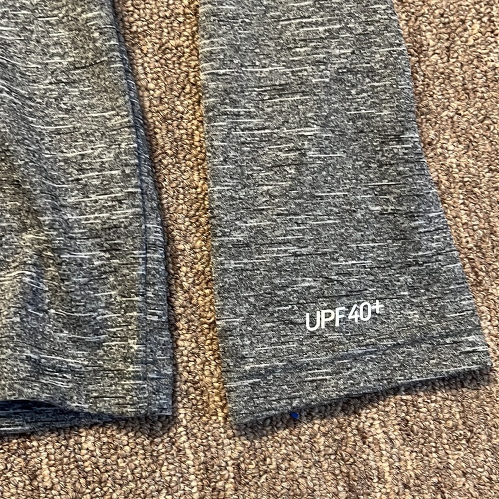 Nike Swim, Men’s Medium, Gray Hoodie, Lightweight, Dri-Fit, Sun Protection - Picture 3 of 6